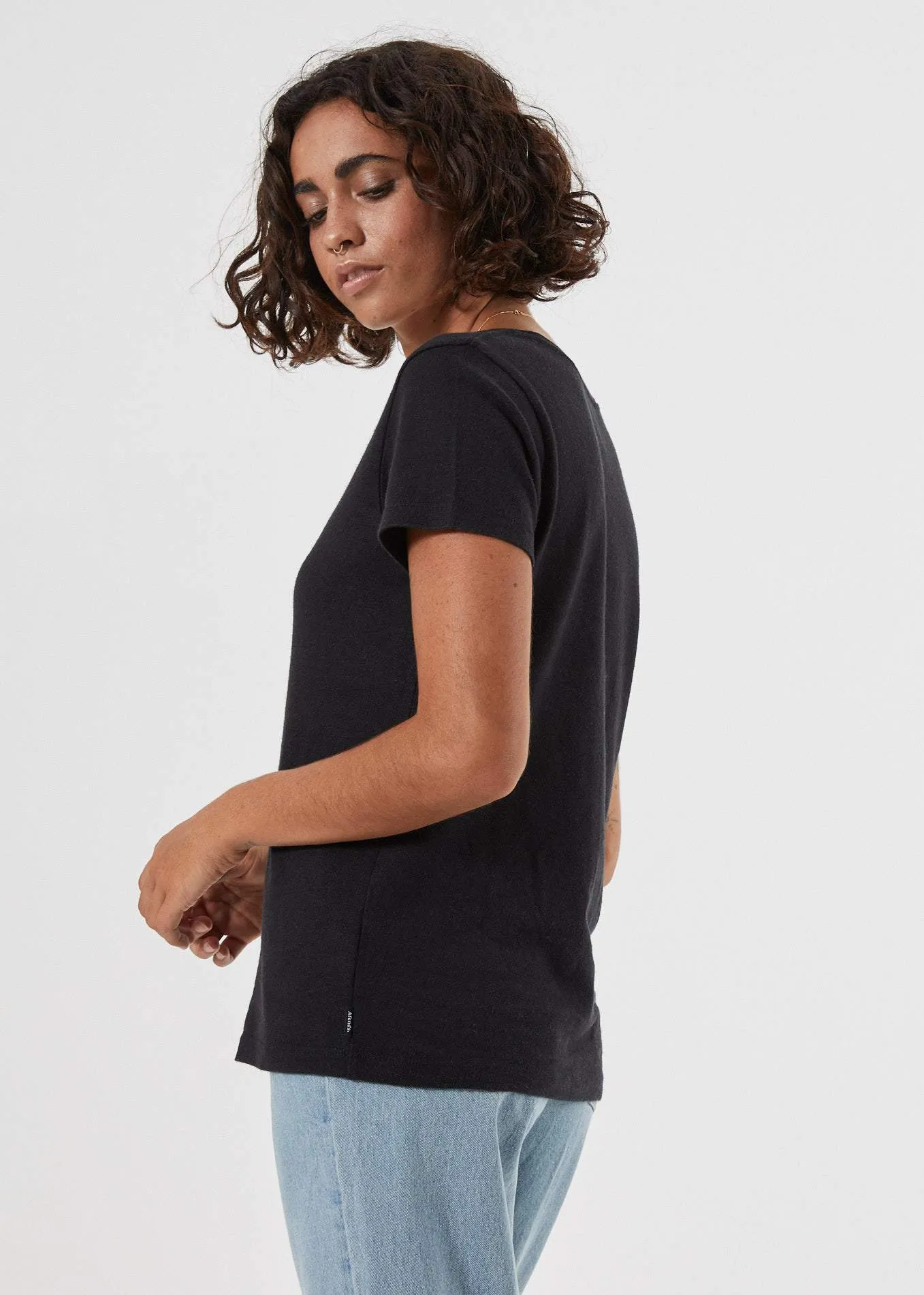 Afends Womens Hemp Basics - Standard Fit Tee 1.0